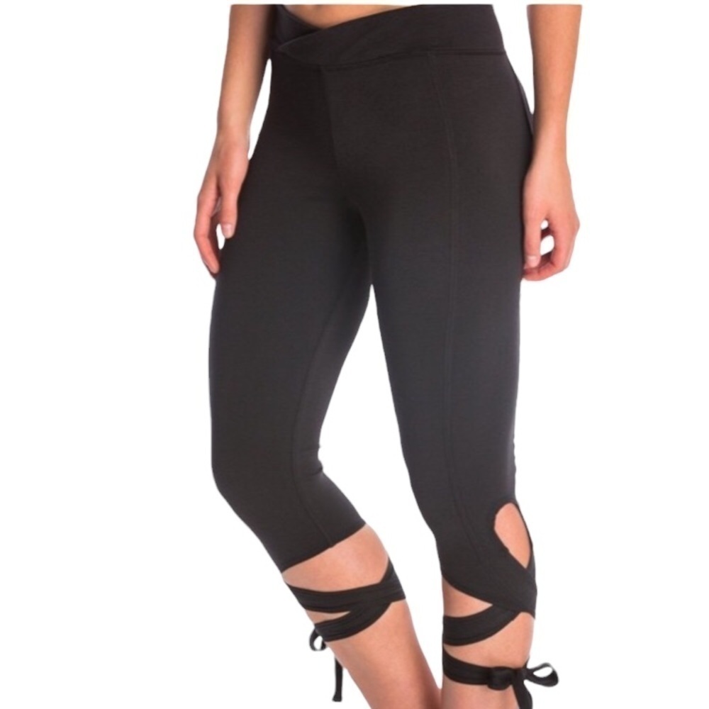 Free people turnout Capri lace up Legging women’s - Picture 2 of 6
